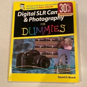 NWT “Digital SLR Cameras & Photography for Dummies,” Paperback